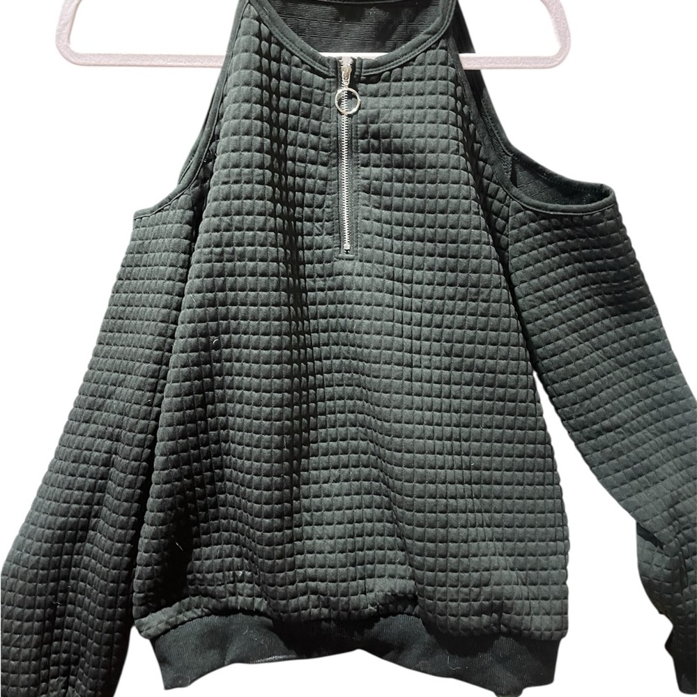 SHEIN Off-the-Shoulder Black Quilted Sweater